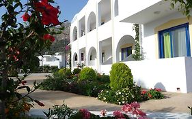Irinoula Apartments